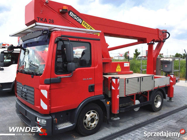 Sprzedam używany podnośnik koszowy Bison