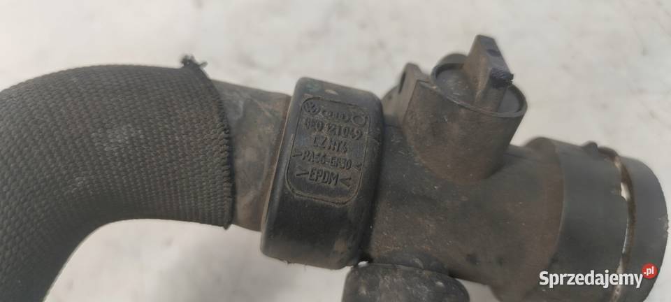 WĄŻ RURKA WODY KRÓCIEC AUDI A4 B7 A6 8E0121049 Układ chłodzenia Przystajń