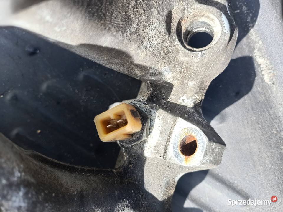 Kolektor ssący Saab 900 20 benzyna 9147687 osobowe Szczecin