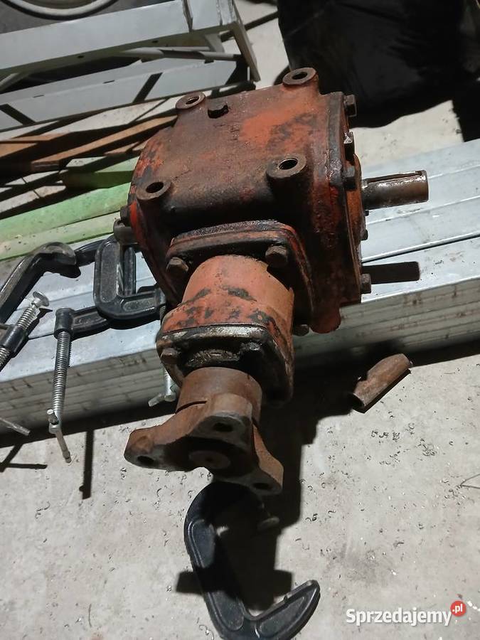 Przekładnia kątowa rozrzutnik przyczepa Wojsławice sprzedam