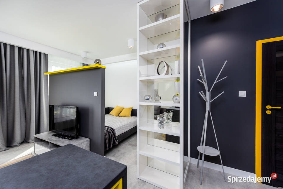 Salon z aneksem sypialnia balkon komorka