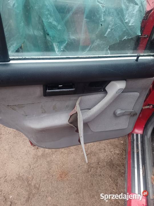 BMW e341990rTapicerka wnetrzasprzedaje w Jastrzębia Góra