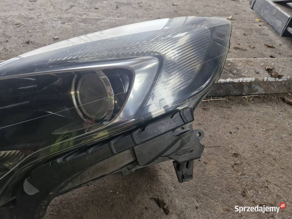 Lampy przód opel zafira c europa Oświetlenie