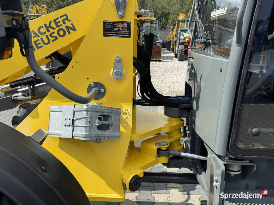 średnia kołowa Wacker Neuson WL 44 Łyżka Rok produkcji 2018 Widełki