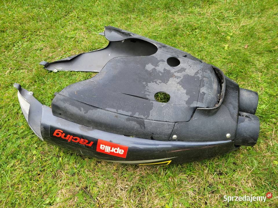 APRILIA SR bok boczek zadupek oslona swiatla tyl Plastiki Piła