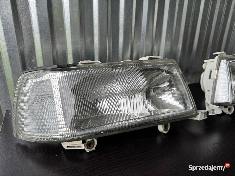 Lampy zespolone Audi 80 B4 ideały Baranów sprzedam