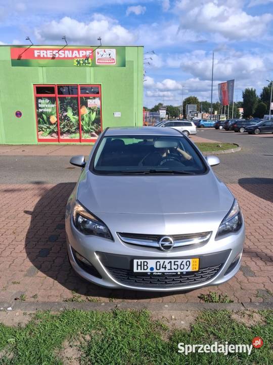 Opel Astra J 2015 16 Benzyna Super Stan Opłacona wspomaganie kierownicy