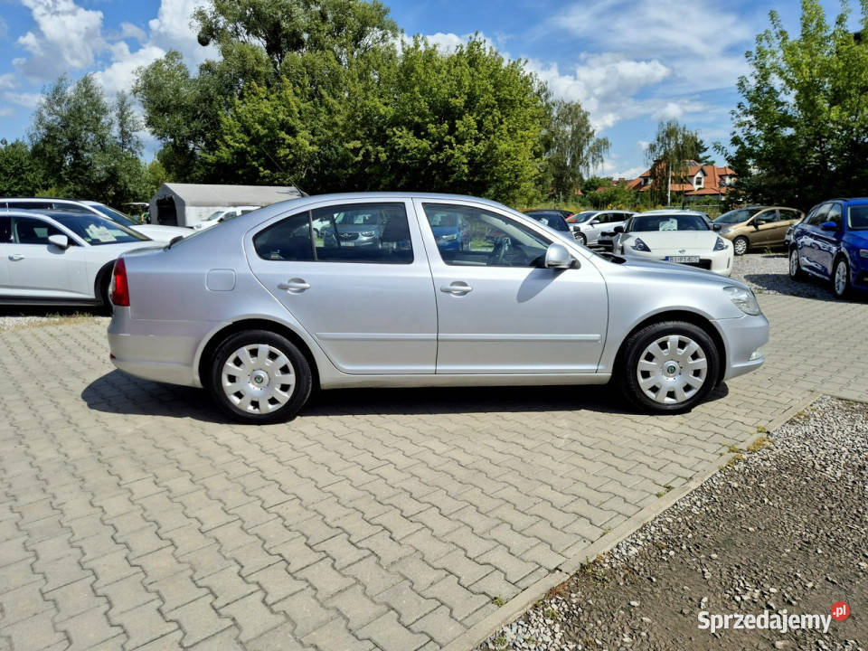koda Octavia Salon Polska Bezwypadkowy II centralny zamek Konstancin-Jeziorna