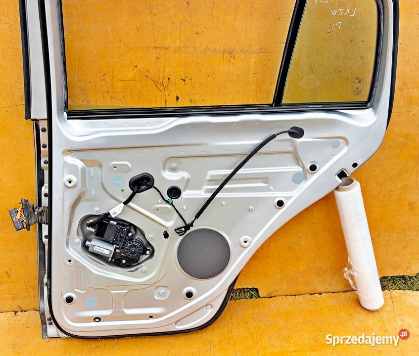 VW GOLF V PLUS 08r DRZWI PRAWE TYŁ KOLOR LA7W