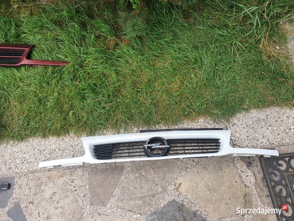 Grill atrapa chłodnicy Opel Astra F 9502 classic Rok produkcji 1998 Atrapy małopolskie Kraków