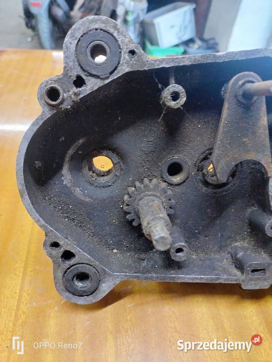 Lewy karter silnika 023 Komar motorynka łódzkie Łubno