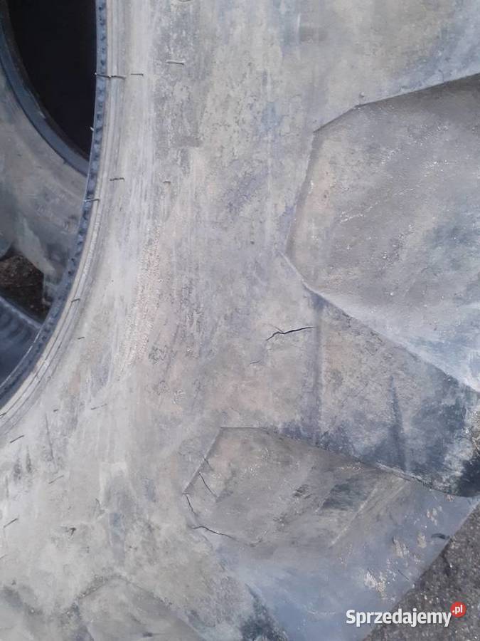 Opony 58070r38 uszkodzony Czermin sprzedam