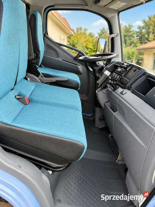 Mitsubishi Canter 7C18 30180 Chłodnia Mroźnia 8 bluetooth Widełki