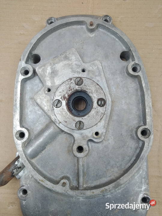 DEKIEL POKRYWA ROZRZĄDU K750 górna krótka odma Głogów Małopolski