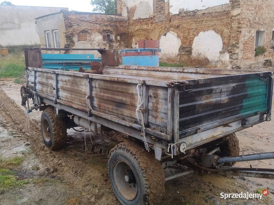 Rozrzutnik obornika 4t czarnabialostocka nieuszkodzony Jaworek