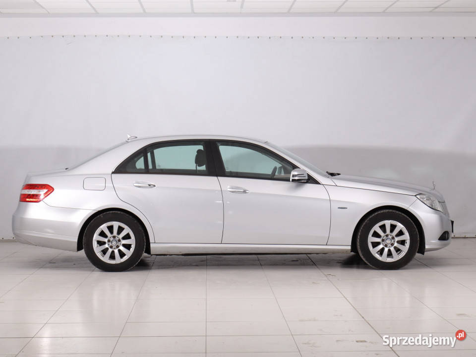 Mercedes E E 200 Piaseczno