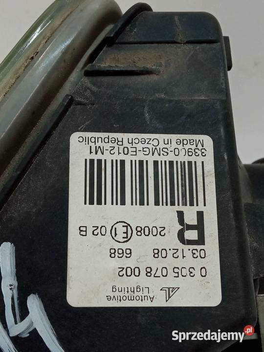 HALOGEN PRAWY PRZÓD LIFT UFO 33900SMGE012 Honda Lampy przeciwmgielne