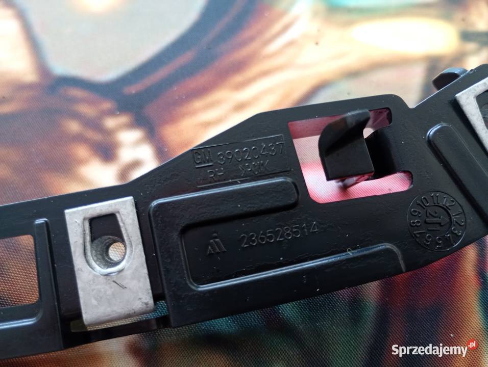 Opel Astra K Ślizg zderzaka przód prawy 39020437 Kościerzyna