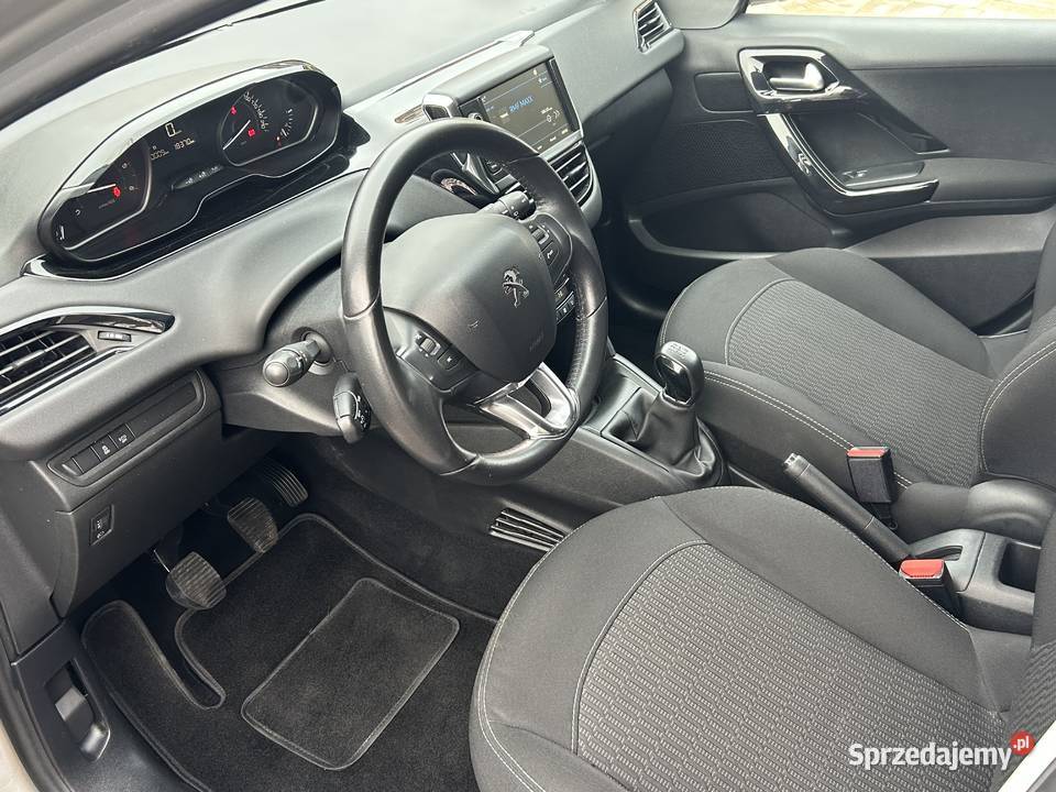 Peugeot 208navigrzane fotele16hdi 220000km Jędrzejów