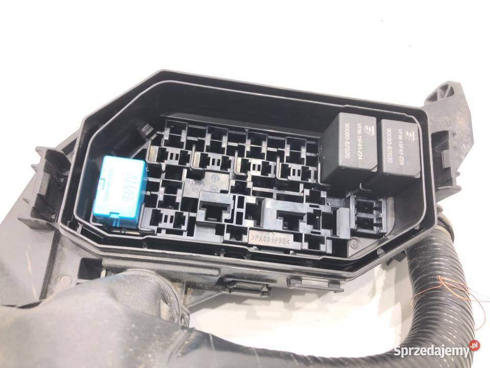 SKRZYNKA BEZPIECZNIKÓW TOYOTA COROLLA E21 podkarpackie