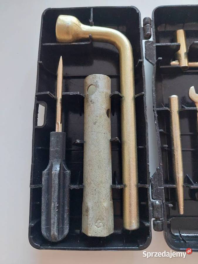 Pudełko narzędziówka fiat 126p w Pozostałe Mysłowice