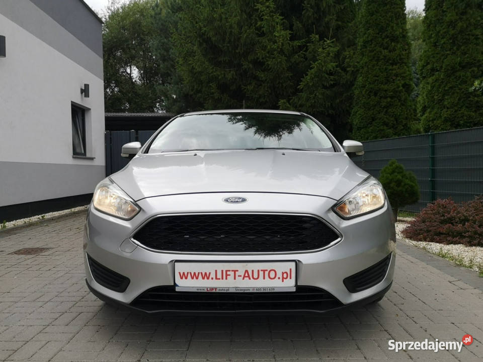 Ford Focus 16 16V Benzyna Klima Podgrz szyby serwisowany w ASO dolnośląskie Strzegom