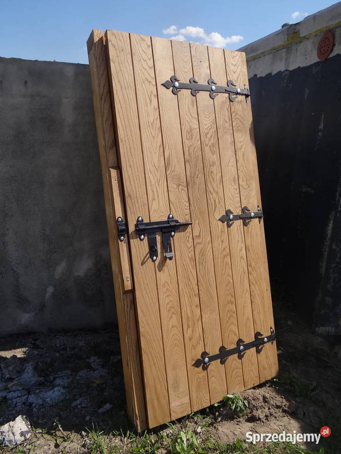 Drzwi drewniane dębowe do piwmicy półokrągłe Wierzbica