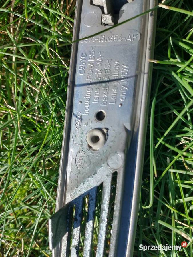 Błotnik prawy przedni z kierunkowskazem Ford Jaworzno sprzedam