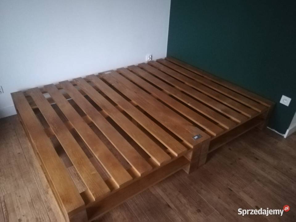 Łóżko drewniane na wzór palet 120x200