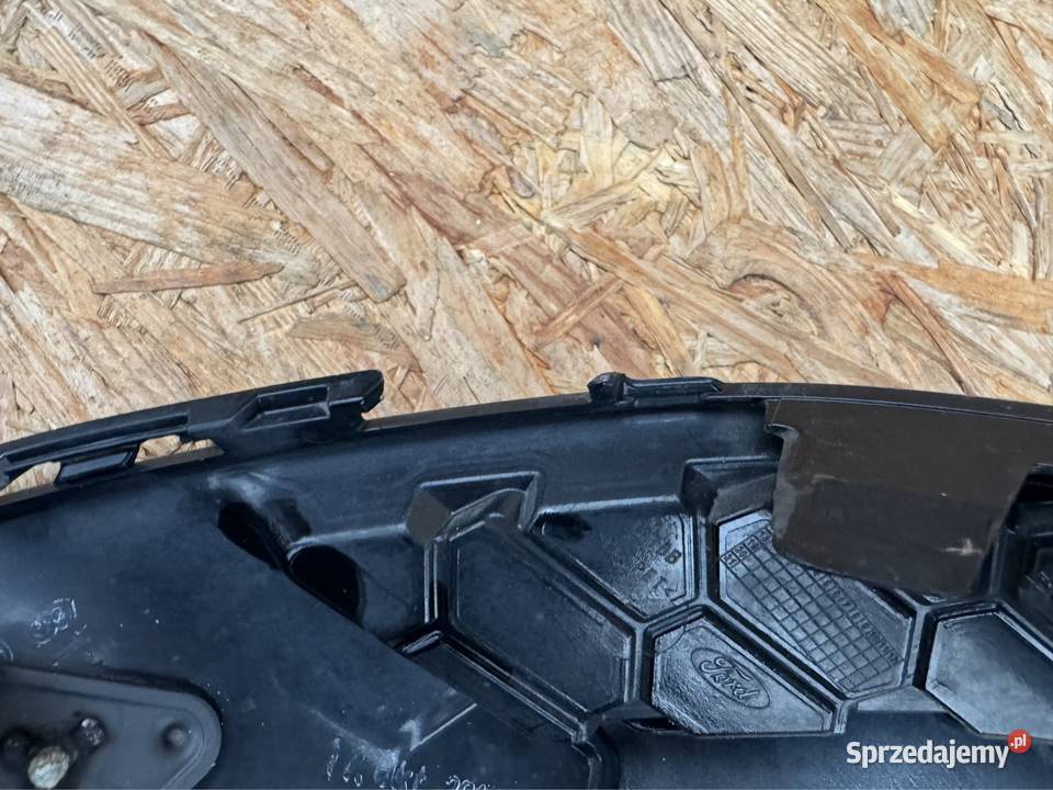 Środkowa kratka dolna zderzaka przód spoiler Rok produkcji 2017 Międzychód