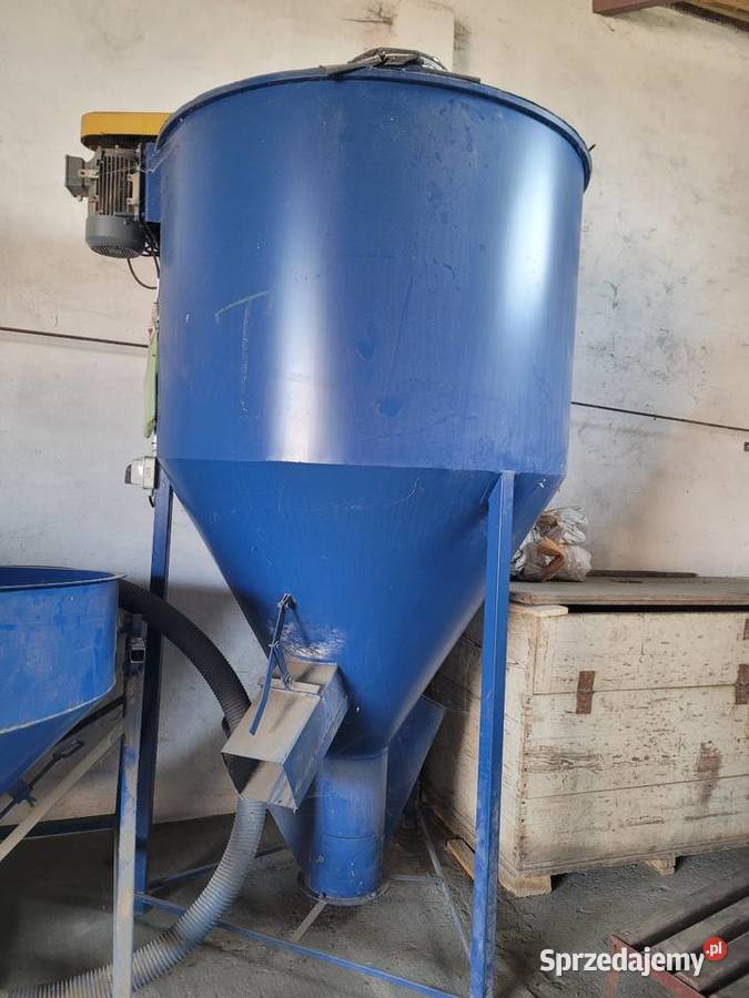 Mieszalnik pasz nieuszkodzony Maszyny rolnicze Grabica sprzedam