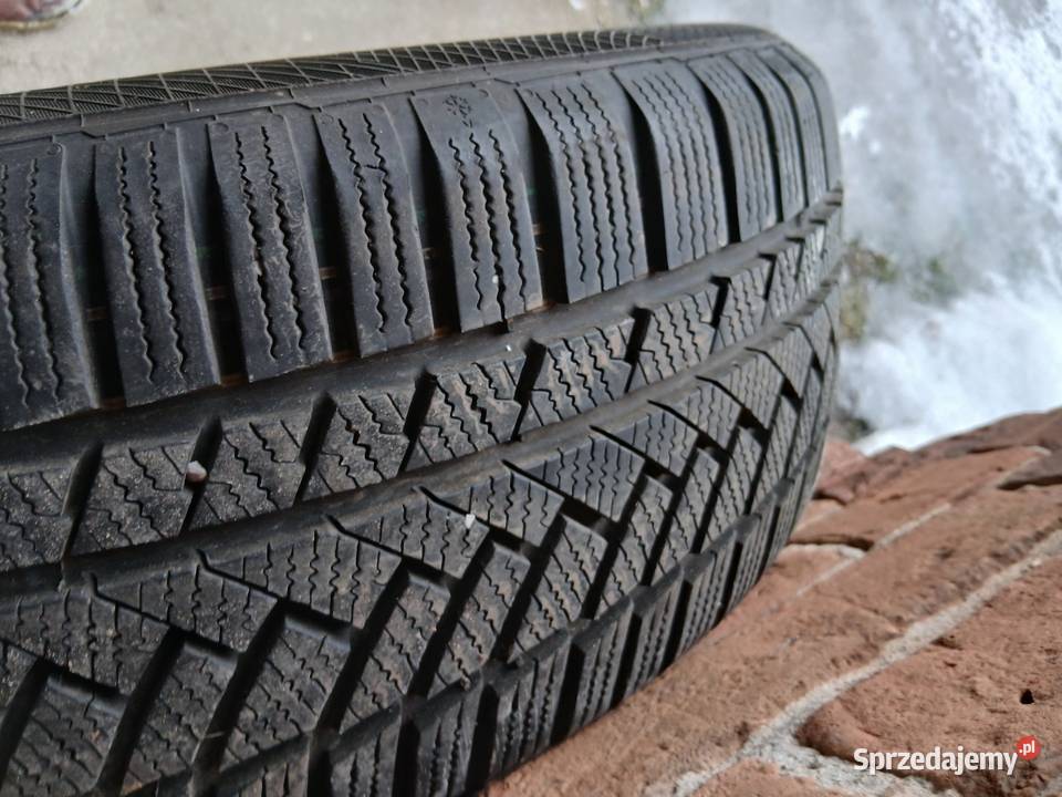 Opony zimowe Continental 225 55 17 podkarpackie sprzedam