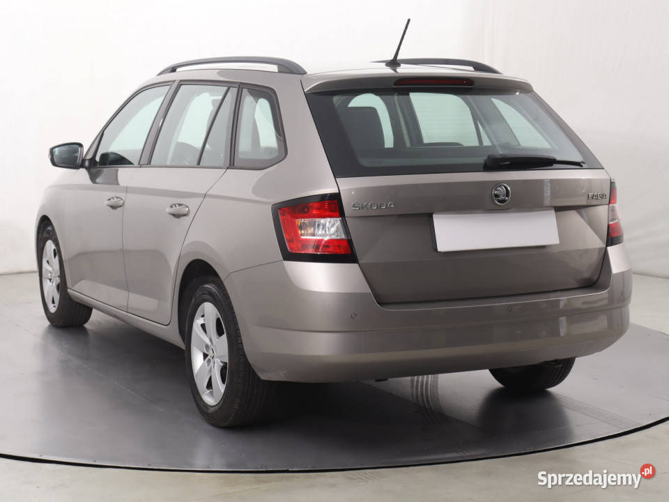 Skoda Fabia 10 TSI elektryczne szyby