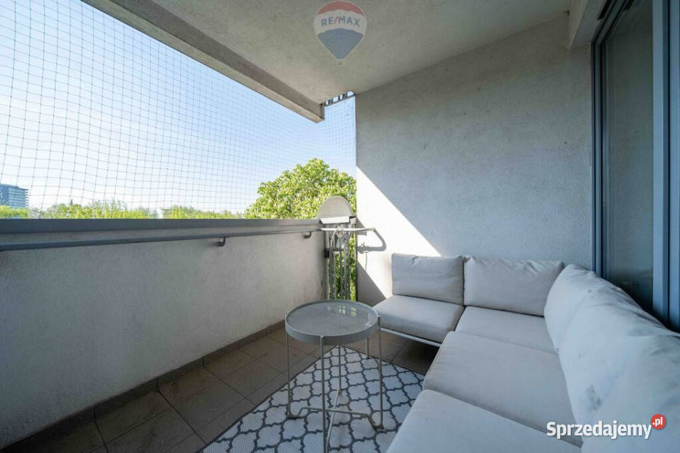 Mieszkanie 3 pokoje apartamentowiec z basenem