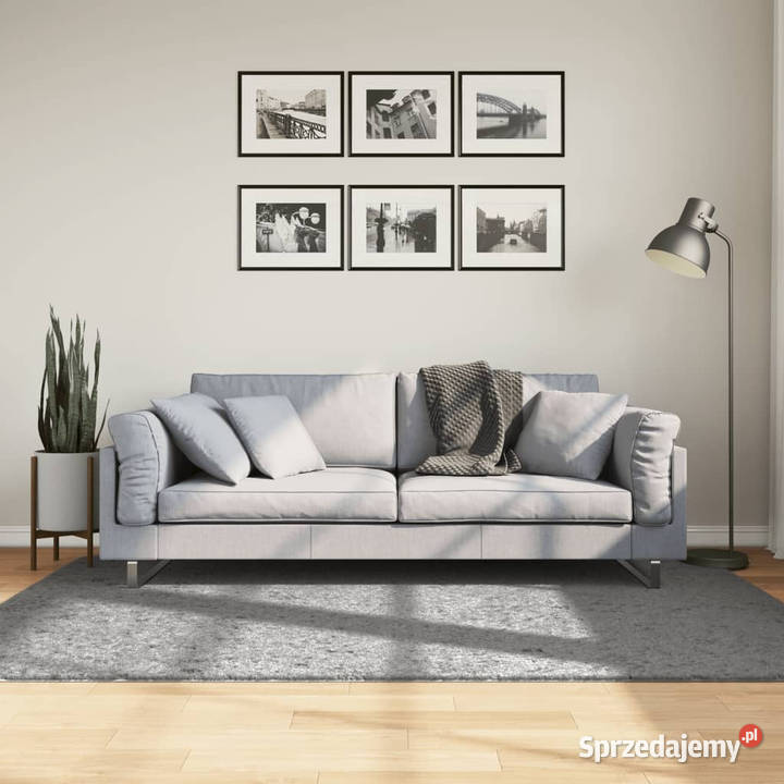 Dywan z długim włosiem PAMPLONA szary 140x200 sprzedam