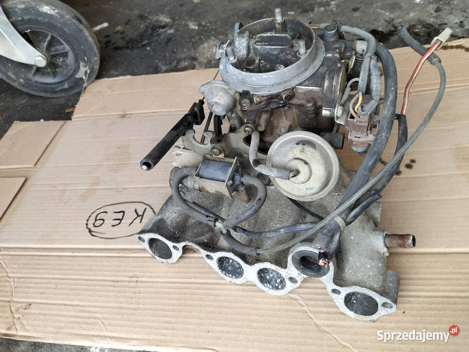 Audi 80B3 B3 18 B GAŹNIK KOLEKTOR SSĄCY Kamień-Kolonia sprzedam