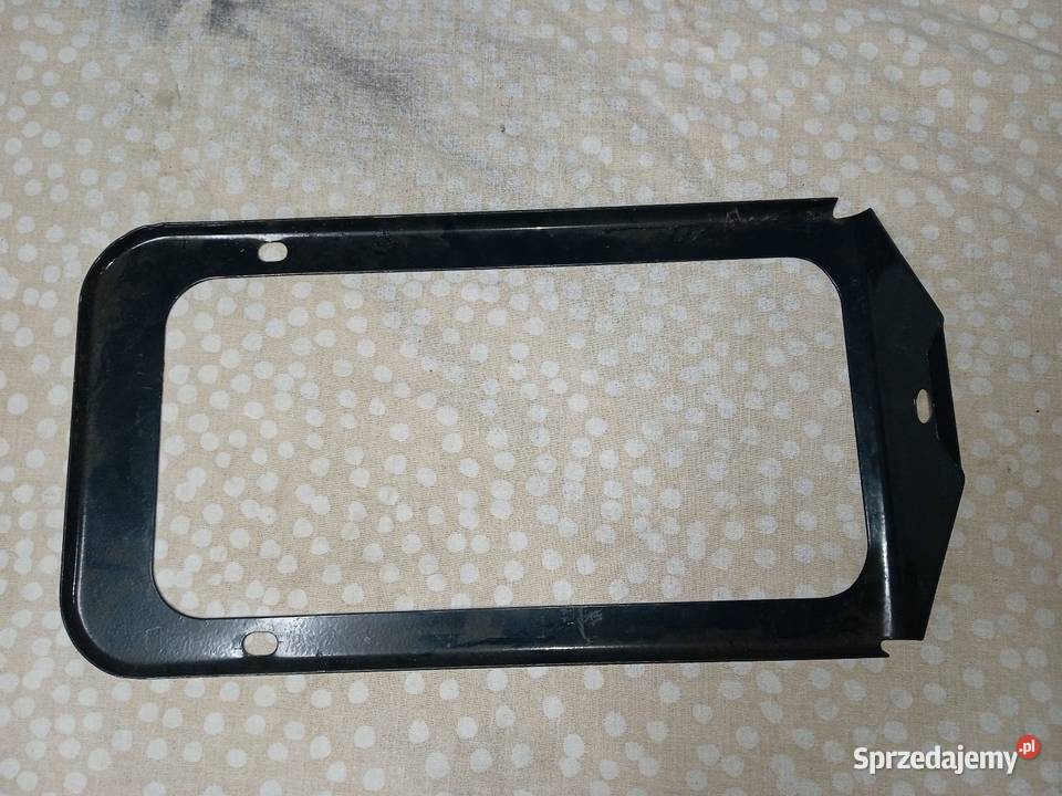 Osłonka na podnośnik z czasów PRLu Ursus 902 904