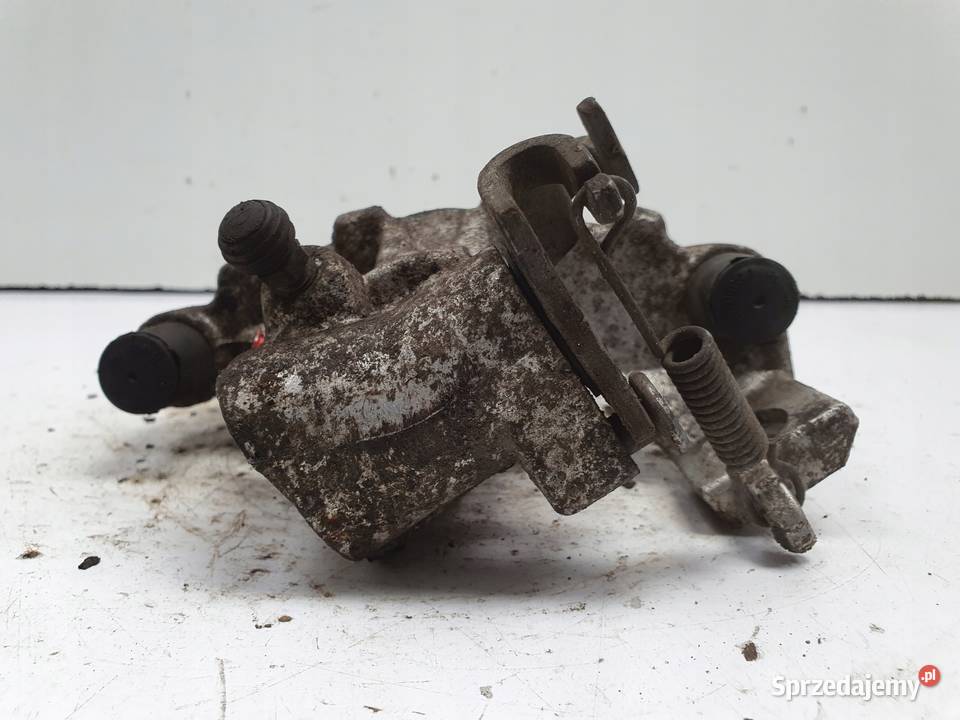 Toyota Yaris III TYLNY ZACISK HAMULCOWY prawy lubelskie sprzedam