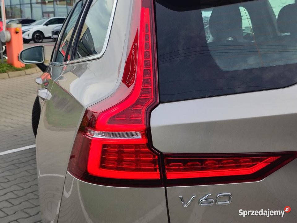 Volvo V60 2023r FV23 Automat Aktywny tempomat Poznań