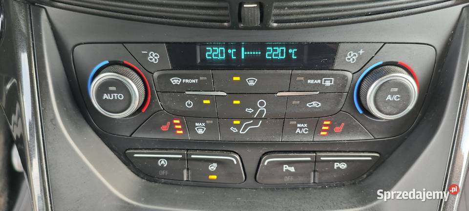 Ford Kuga Titanium 15 Benzyna bogate wyposażenie Wola