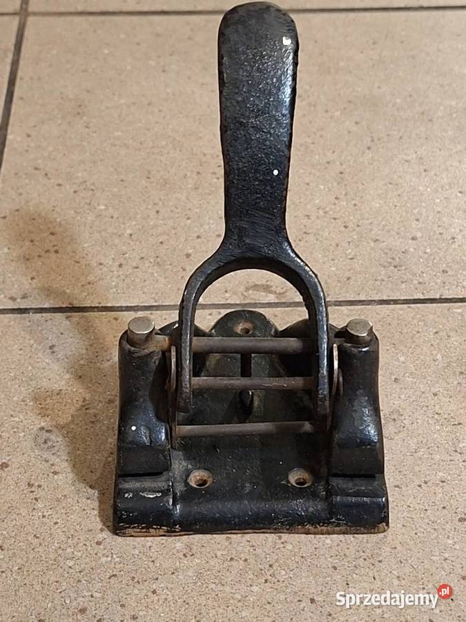Stary dziurkacz biurowy żeliwny śląskie Chorzów