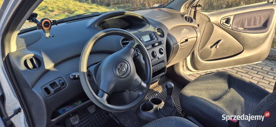 Yaris benzyna Pruszków