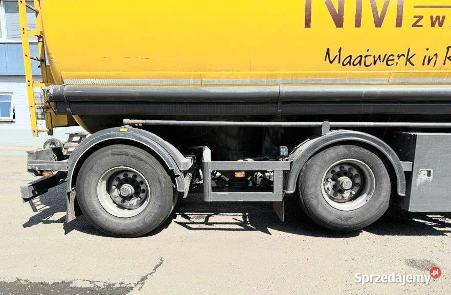 Naczepa cysterna do paszy Welgro ciagnik Daf z Biała Podlaska
