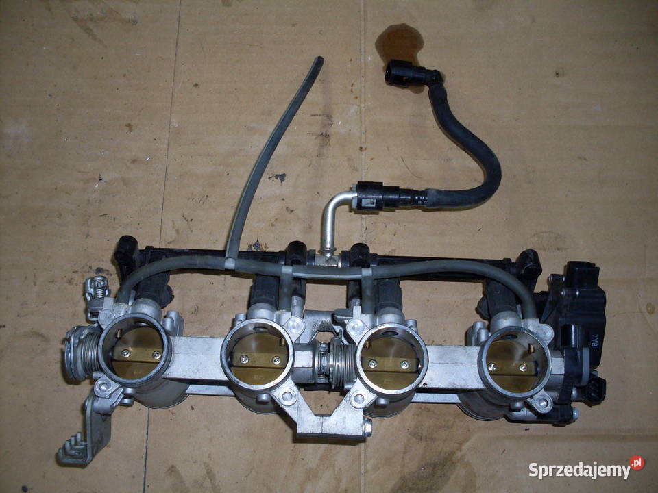 Przepustnice wtryski listwa Suzuki GSR 600 0610 podlaskie Suchowola sprzedam