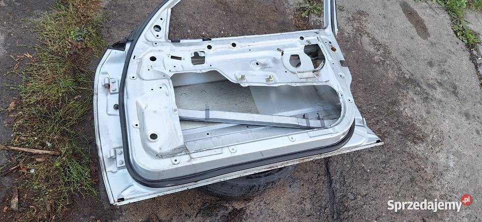 Drzwi prawy przod BMW E38 TITANSILBER Piła