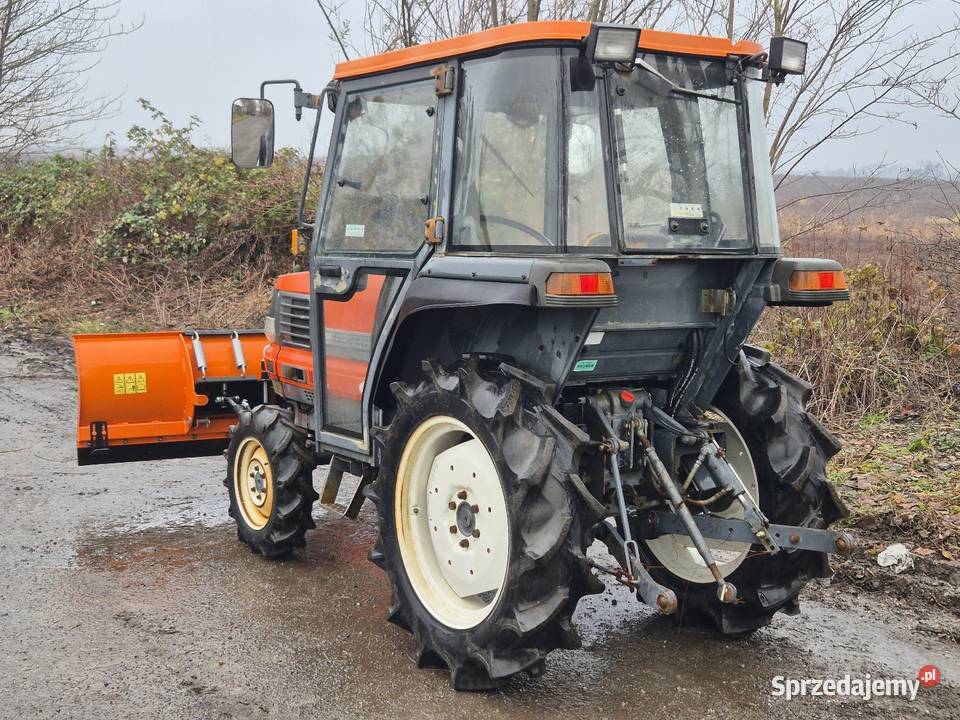 Traktorek traktor KUBOTA GL240D 24 44 Kabina Małuszyn sprzedam