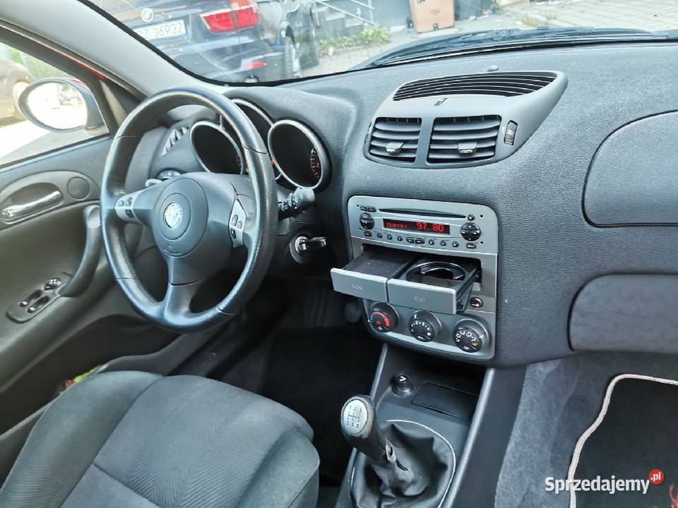 Alfa Romeo 147 16 Ben niski przebieg opłatach Braszowice
