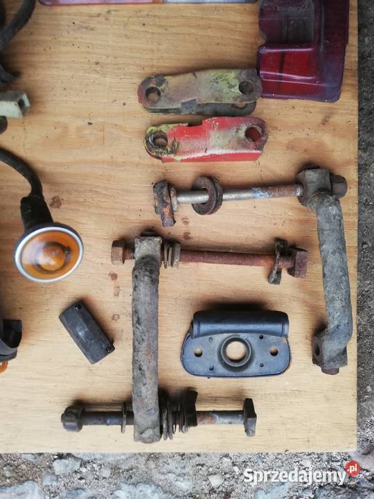 Fiat 125p kierunkowskazy lampy klosze itp