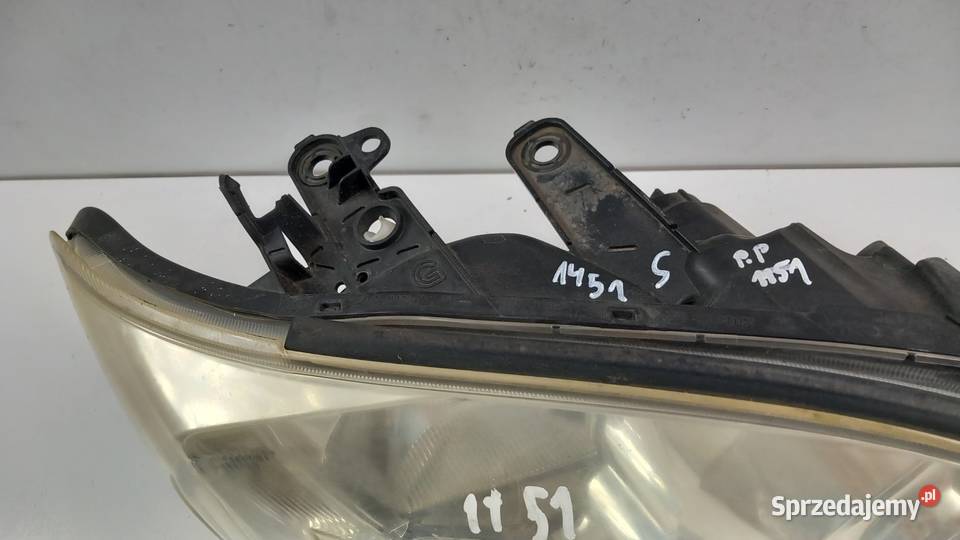 TOYOTA RAV 4 III LIFT LAMPA PRZÓD PRAWA SOCZEWKA wielkopolskie Zbierkowo