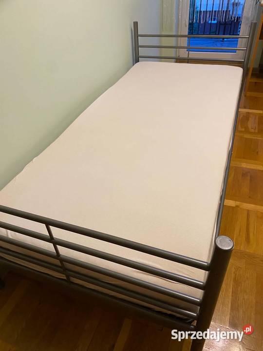 łóżko z materacem 90x200 Bełchatów sprzedam